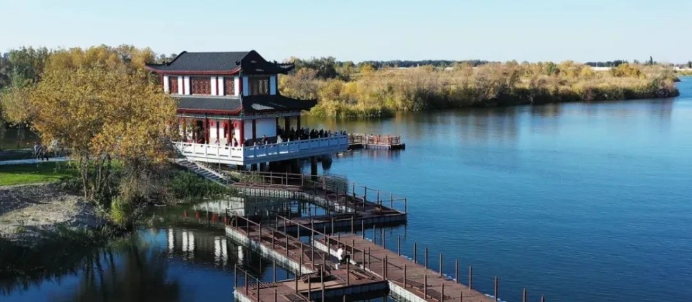 烏蘇市克孜加爾湖——天山腳下的“奇幻秘境”